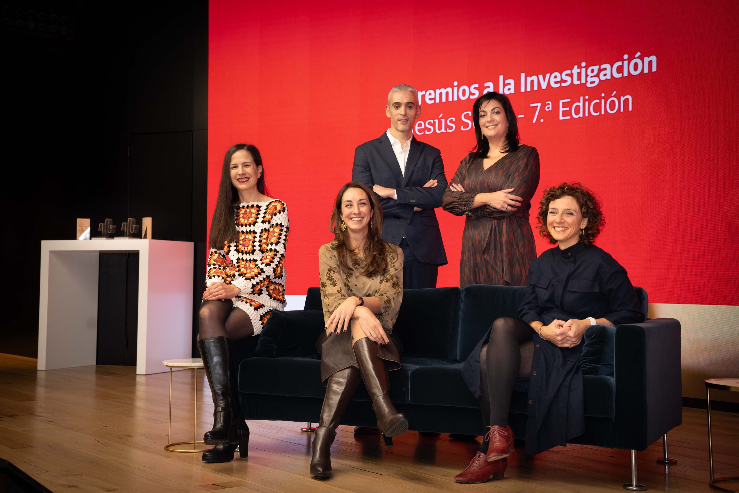 Premios Investgiación Jesús Serra and Accésit Honorable Mention Awardees