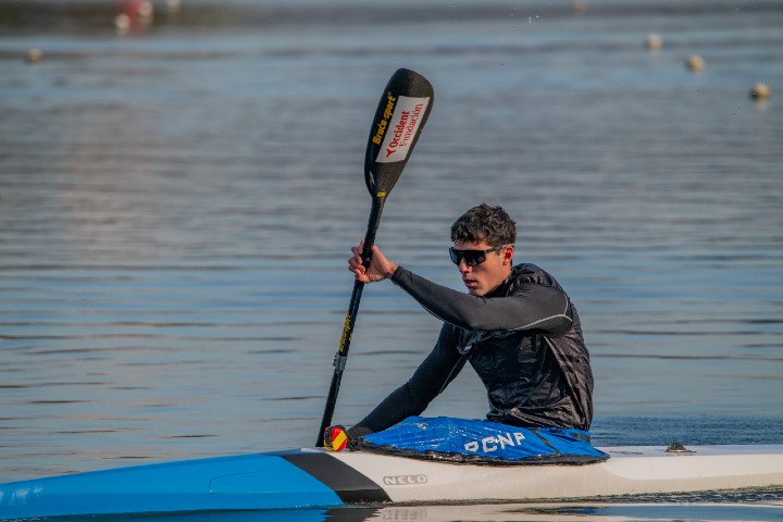 Fundación Occident and kayak sprint champion Álex Graneri