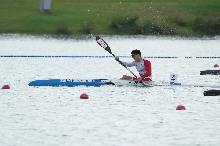 Álex Graneri campeón piragüismo aguas tranquilas