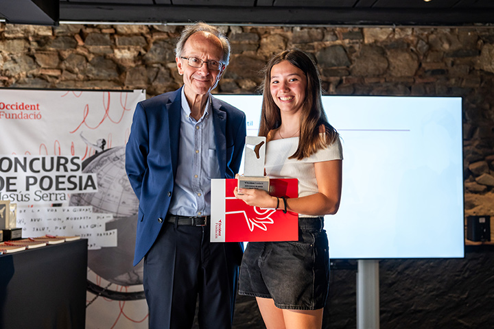 Anouk Borras, ganadora categoria infantil catalán y Ricardo Fernández